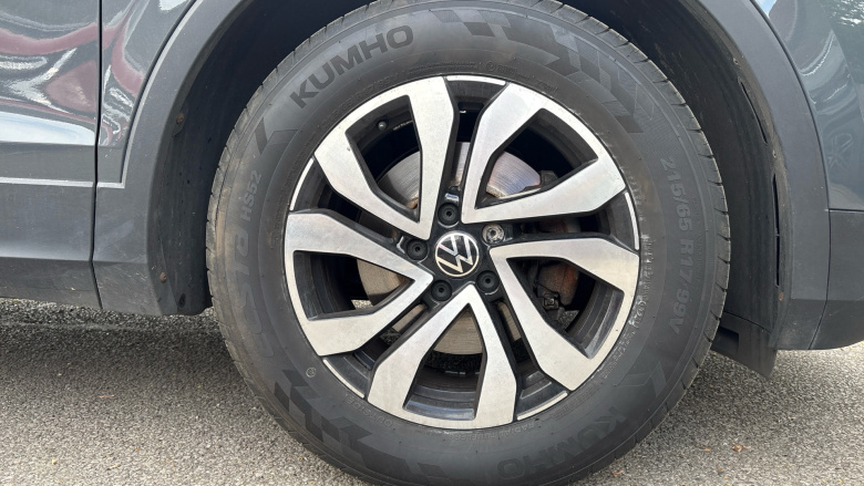 Volkswagen Tiguan 2.0 TDI Active 5dr Diesel Estate